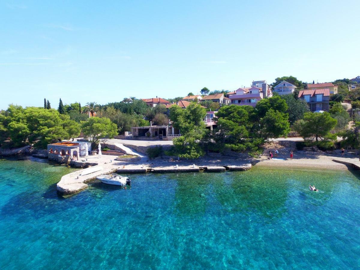 Villa Paris Nečujam Eksteriør billede