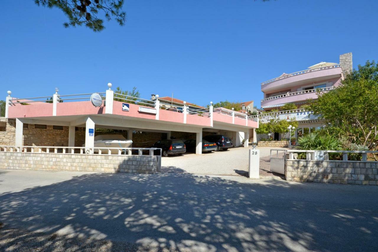 Villa Paris Nečujam Eksteriør billede